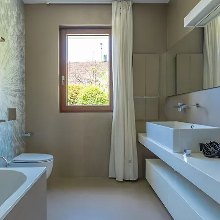 - Koi Apartman Carlazzo